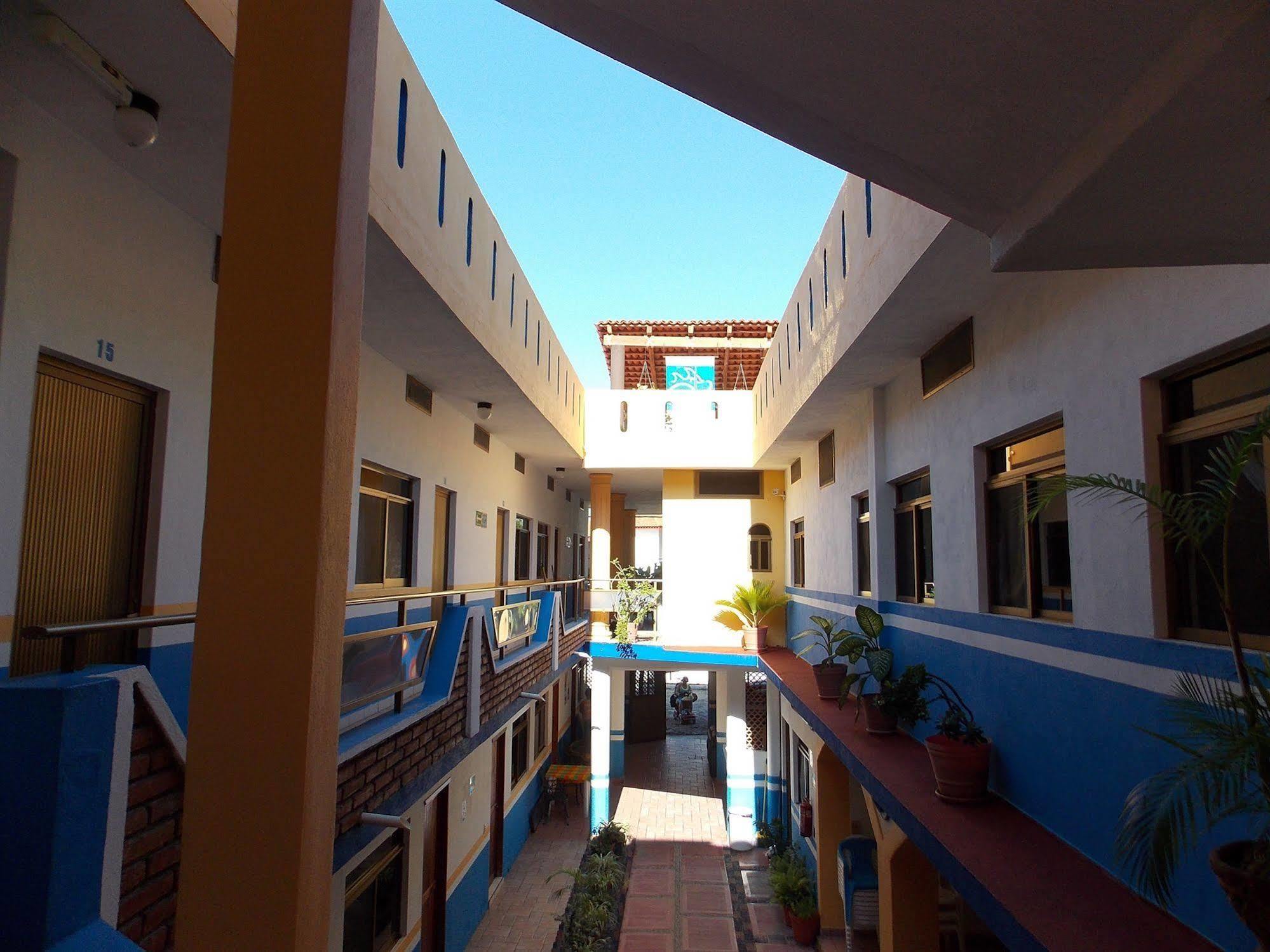 Bahia Hotel Barra de Navidad Exterior foto